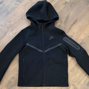 Youth Nike Tech Jacket size Medium